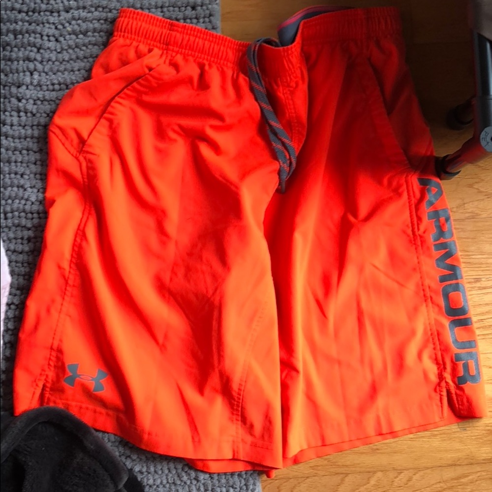 Under Armour men’s performance shorts XL